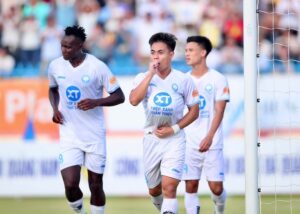 Tình hình V.League 2024/25