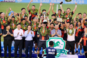 Thay đổi ban huấn luyện
